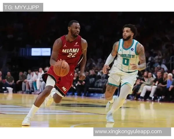 黄蜂首节三分球火力全开轰39分领先爵士14分展现强大实力 黄蜂首节三分球火力全开轰39分领先爵士14分展现强大实力