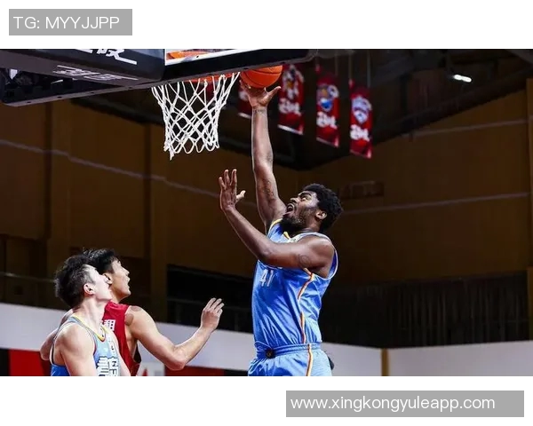 米奇约翰逊盛赞大卫琼斯加西亚适应球队表现出色无所畏惧 米奇约翰逊盛赞大卫琼斯加西亚适应球队表现出色无所畏惧