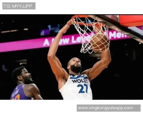 芬奇赞兰德尔吸引防守能力出色助攻12次展现团队配合精神